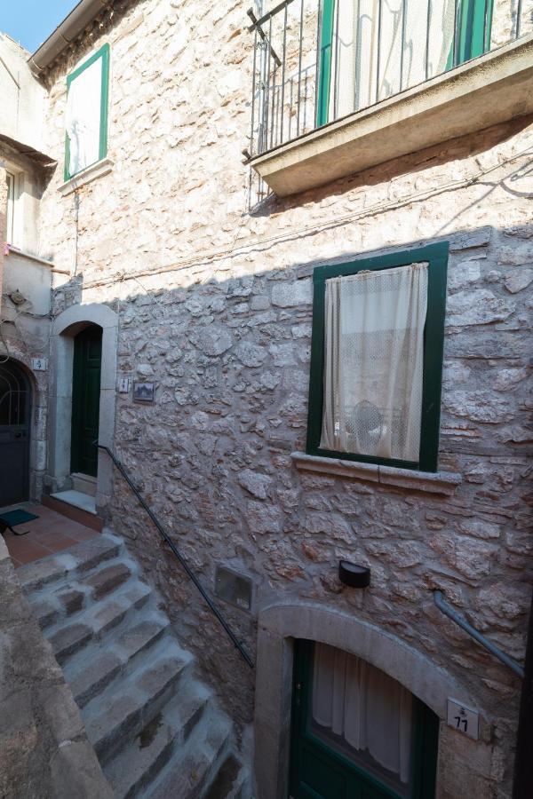 La Casa Di Duilia Bed & Breakfast Fornelli Exterior foto